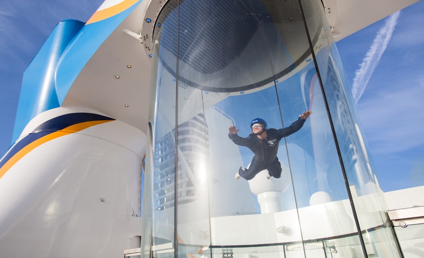 Skydive simulator tijdens Anthem of the Seas cruisereis