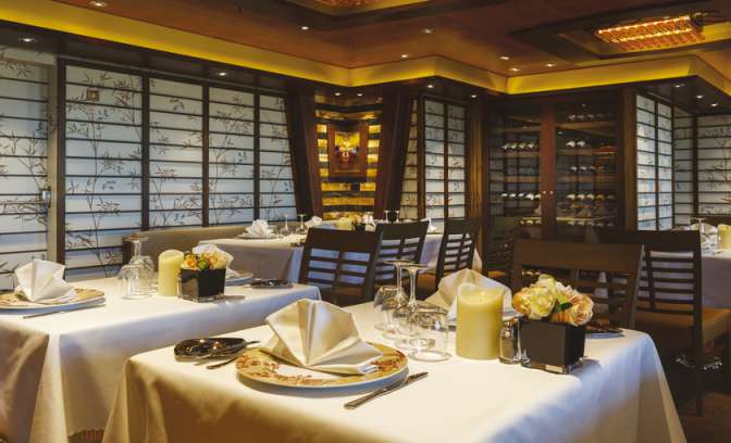 Een restaurant op de Costa Diadema