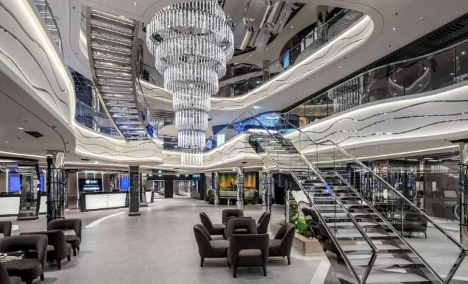 Receptie dek MSC World Europa