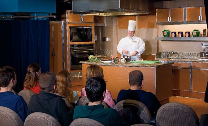 Een live kook show op de MS Prinsendam