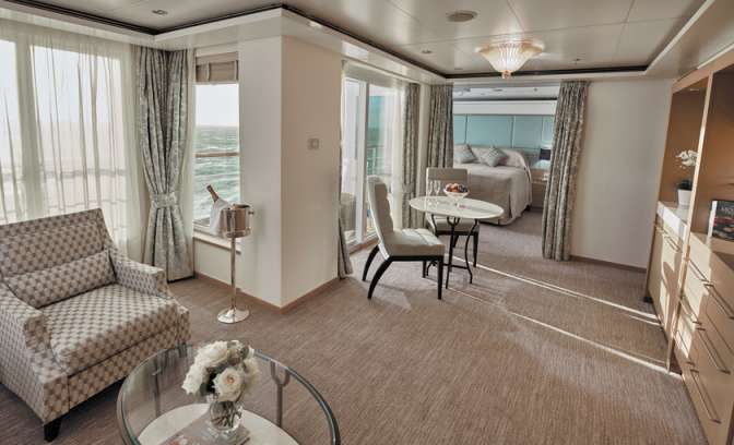 Seven Seas Voyager royale suites