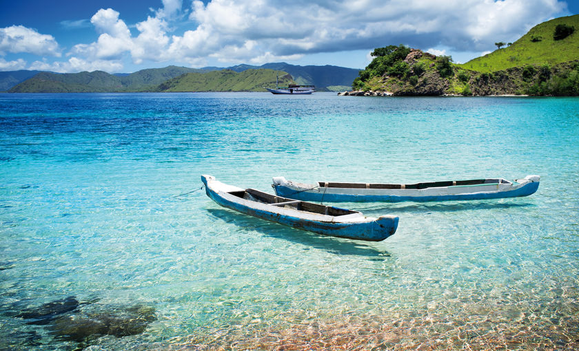 Komodo zee in Indonesië
