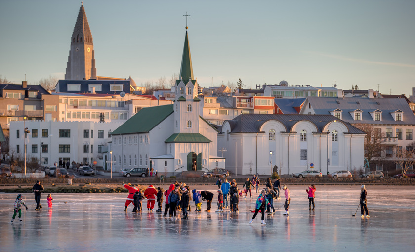 Schaatsen op natuurijs in Reykjavik